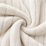 RHYTHMIA | Le pull zippé à col montant en maille côtelée douce